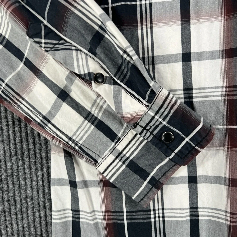 BKE Shirt Mens XL Extra Large Black White Plaid Long Sleeve Pearl Snap Western
